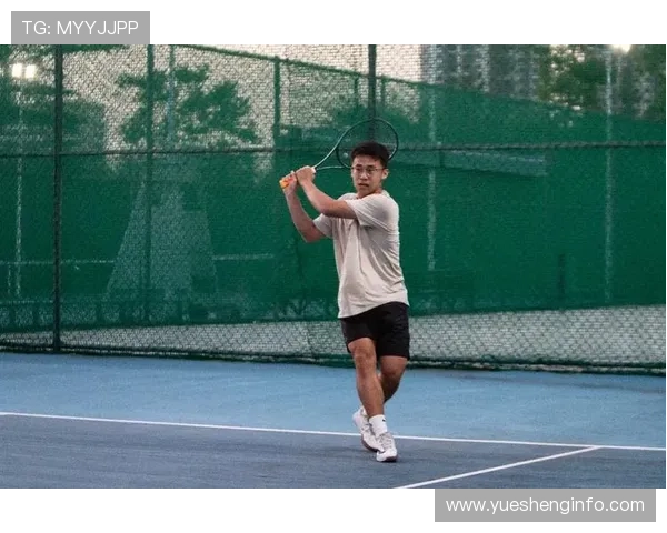 深圳网球队在全国锦标赛中的默契配合与战术分析 深圳网球队在全国锦标赛中的默契配合与战术分析