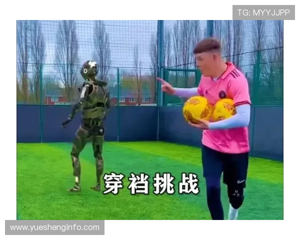 足球明星挑战踢瓶子精彩瞬间集锦视频分享